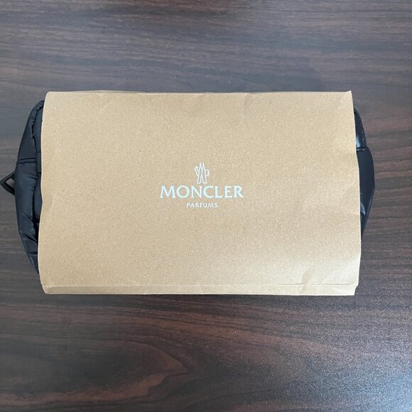 Moncler Black VIP Toiletry Bag Cosmetic Clutch Makeup Puffer Purse New - Picture 6 of 9